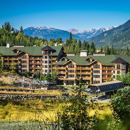 First Tracks Lodge Уистлер Экстерьер фото