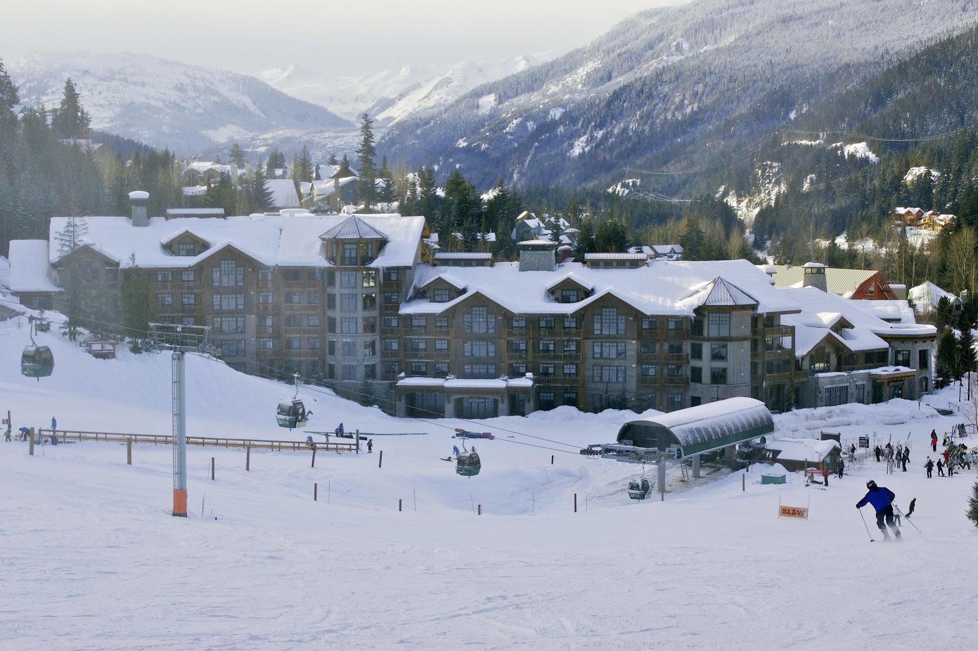 First Tracks Lodge Уистлер Экстерьер фото